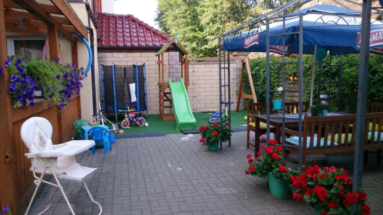 Patio Dom Goscinny Лукенцин Екстер'єр фото